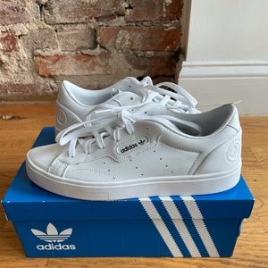 Adidas vegan sleek sneaker size 6.5